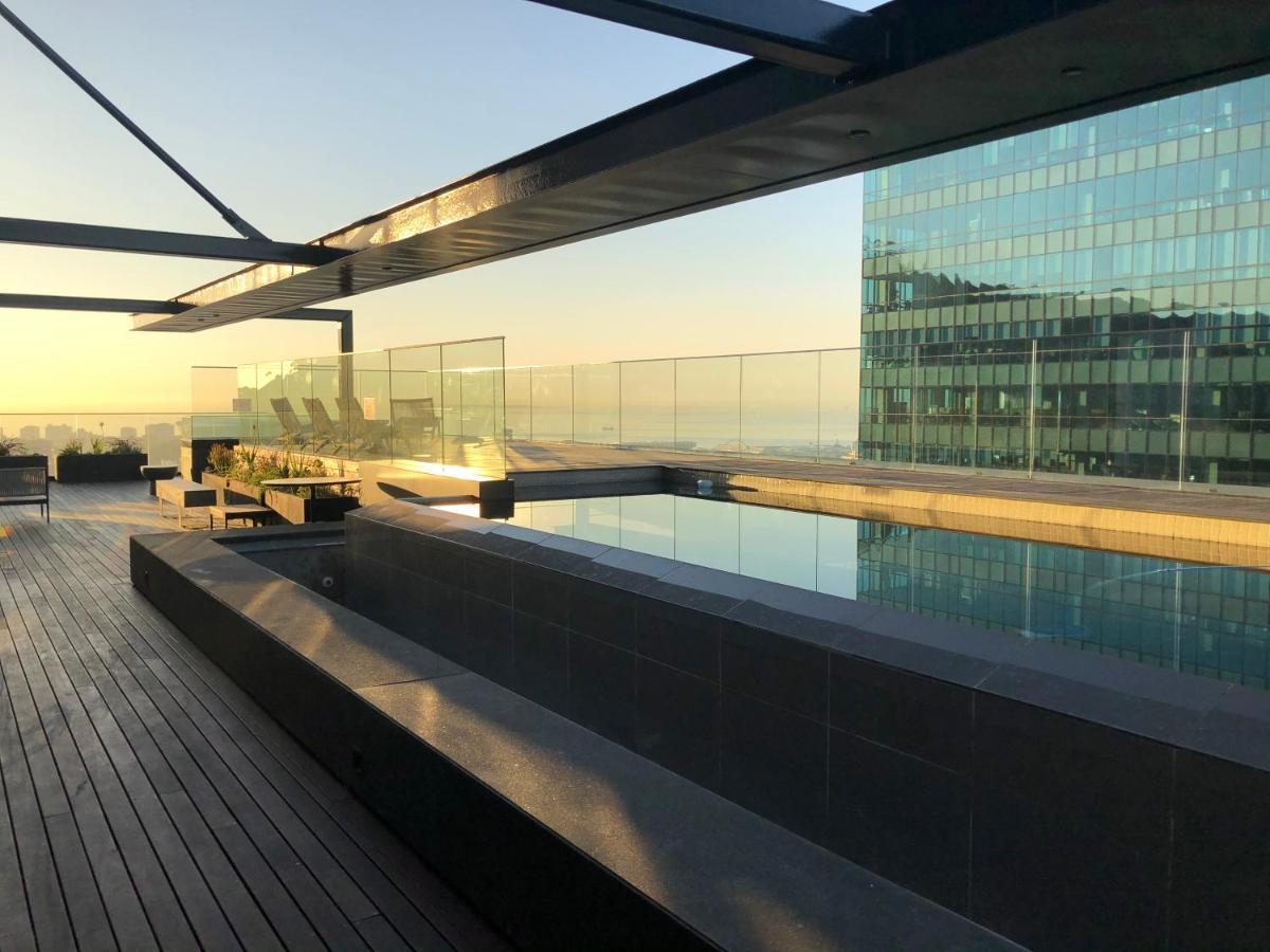 16 On Bree Luxury Studio Apartment With City Mountain Sea Views 케이프타운 외부 사진