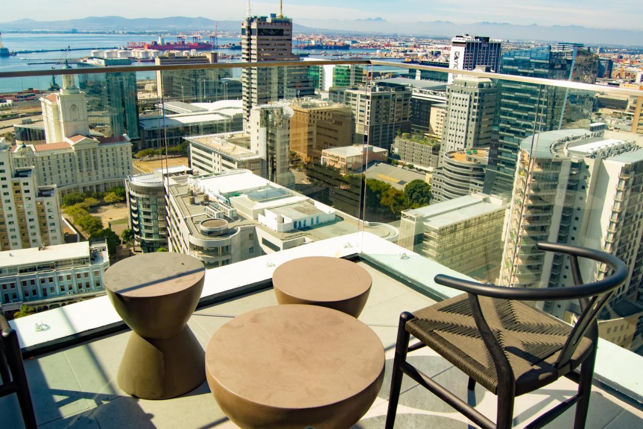 16 On Bree Luxury Studio Apartment With City Mountain Sea Views 케이프타운 외부 사진
