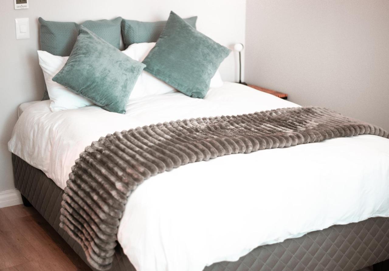 16 On Bree Luxury Studio Apartment With City Mountain Sea Views 케이프타운 외부 사진