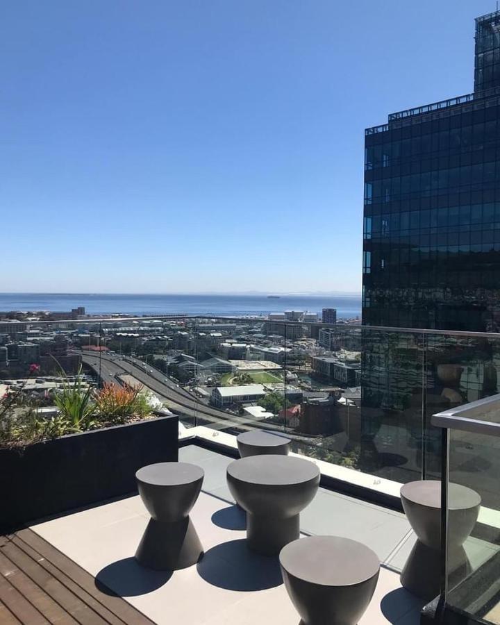 16 On Bree Luxury Studio Apartment With City Mountain Sea Views 케이프타운 외부 사진
