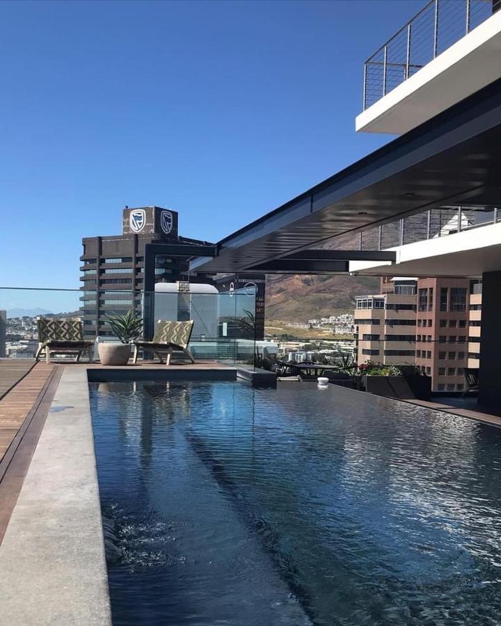 16 On Bree Luxury Studio Apartment With City Mountain Sea Views 케이프타운 외부 사진